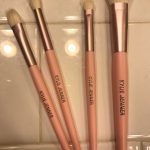 kylie jenner makeup brushes, pink brushes